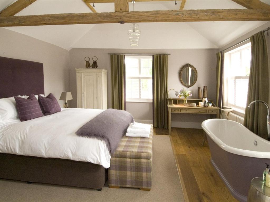 Hotel The Percy Arms Guildford Esterno foto