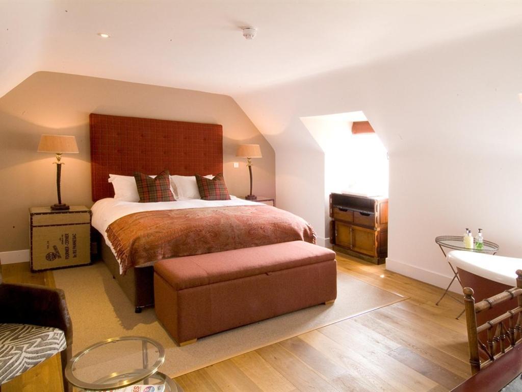 Hotel The Percy Arms Guildford Esterno foto