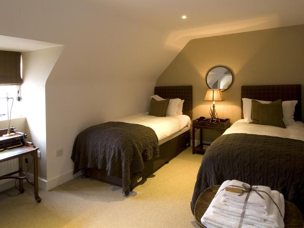 Hotel The Percy Arms Guildford Esterno foto