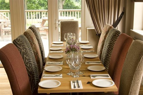 Hotel The Percy Arms Guildford Esterno foto