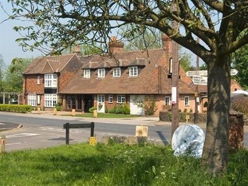 Hotel The Percy Arms Guildford Esterno foto